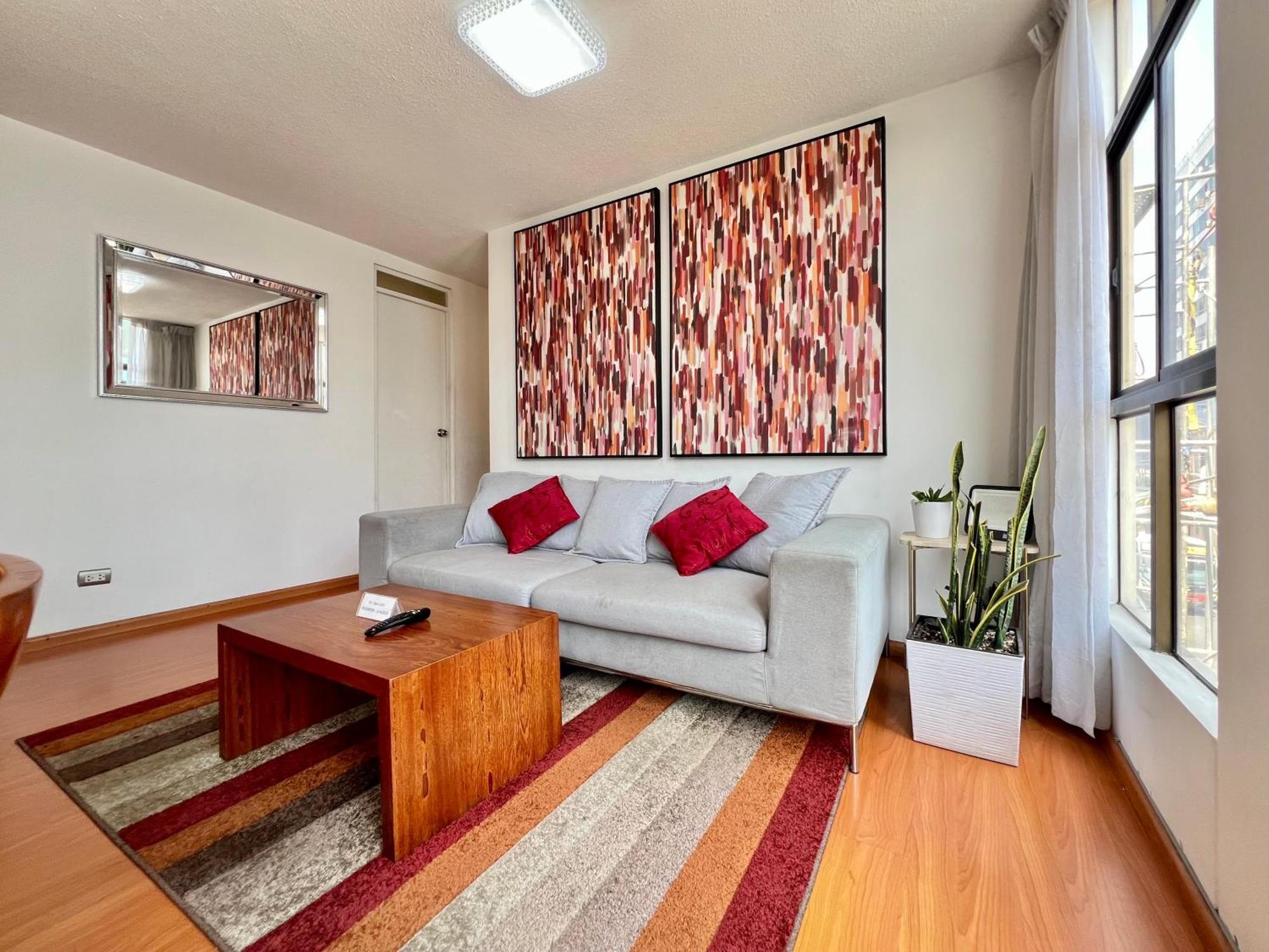 Downtown Lima Apt With May Promo Book & Save Big מראה חיצוני תמונה